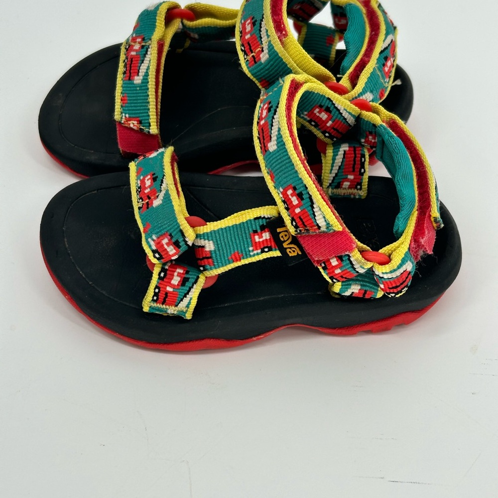 Teva Kids Fire Truck Sandals Size 5 Adjustable Hook Loop Straps Beach Gorpcore - Picture 3 of 5